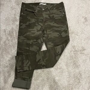 Levi's Olive Camouflage Skinny Ankle Pants